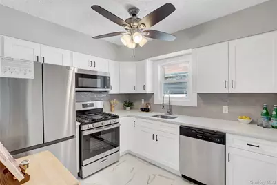 84 Wellington Street, Hempstead, NY 11550 - Photo 7