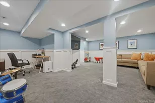 9 Copperbeech Rd, Saint James, NY 11780 - Photo 27