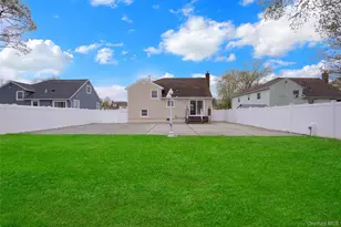 102 Hausch Blvd, Roosevelt, NY 11575 - Photo 25