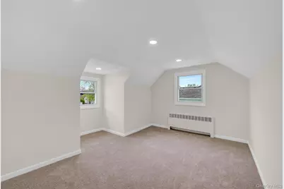 102 Hausch Boulevard, Roosevelt, NY 11575 - Photo 17