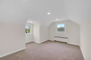 102 Hausch Blvd, Roosevelt, NY 11575 - Photo 17