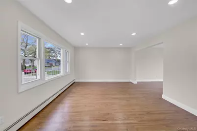 102 Hausch Boulevard, Roosevelt, NY 11575 - Photo 5