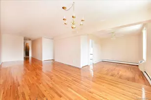 25 Canterbury Rd, Great Neck, NY 11021 - Photo 11
