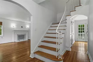 35 Sherry Hill Ln, Manhasset, NY 11030 - Photo 7