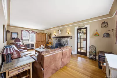 110 Bedford Avenue, New Hyde Park, NY 11040 - Photo 7