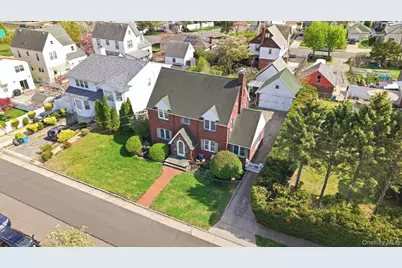 110 Bedford Avenue, New Hyde Park, NY 11040 - Photo 27