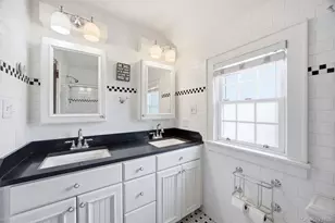 110 Bedford Ave, New Hyde Park, NY 11040 - Photo 15