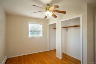 18 Edna Dr, Syosset, NY 11791 - Photo 23