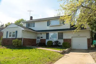 18 Edna Dr, Syosset, NY 11791 - Photo 3