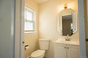 18 Edna Dr, Syosset, NY 11791 - Photo 15