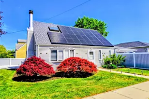 27 Spruce St, Hicksville, NY 11801 - Photo 5