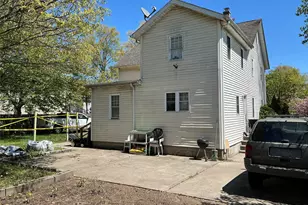 241 Covert St, Westbury, NY 11590 - Photo 17