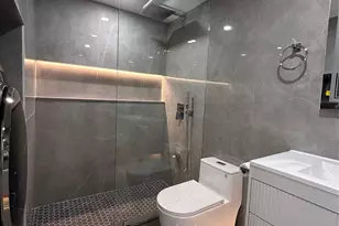 143-37 Barclay Ave, Flushing, NY 11355 - Photo 9
