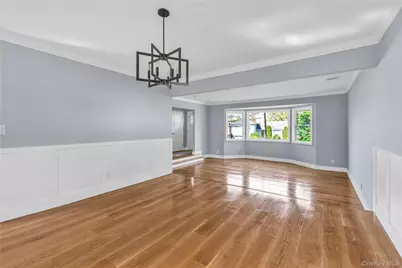9 Tulip Lane, Port Washington, NY 11050 - Photo 5