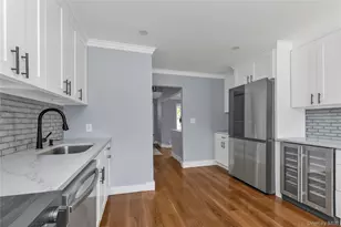 9 Tulip Ln, Port Washington, NY 11050 - Photo 9