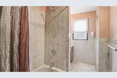 14 McCord Place, Bethpage, NY 11714 - Photo 19