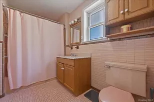 218-37 Grand Central Pkwy, Hollis, NY 11427 - Photo 25