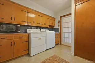 218-37 Grand Central Pkwy, Hollis, NY 11427 - Photo 19