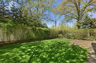 218-37 Grand Central Pkwy, Hollis, NY 11427 - Photo 33