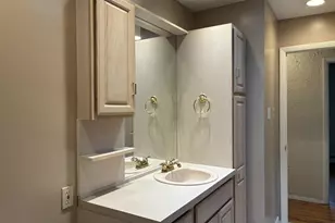 32 Lincoln Dr, Oakdale, NY 11769 - Photo 15