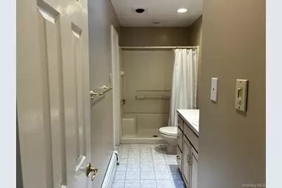 32 Lincoln Drive, Oakdale, NY 11769 - Photo 17