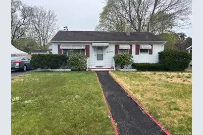 17 Brown Street, Riverhead, NY 11901 - Photo 1