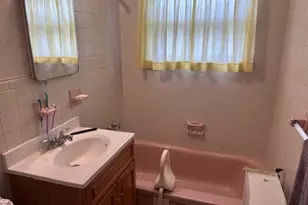 17 Brown St, Riverhead, NY 11901 - Photo 7