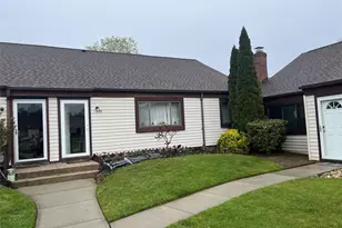 50 Gauguin Ct, Middle Island, NY 11953 - Photo 3