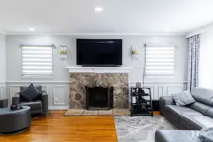 218-51 82nd Ave, Hollis, NY 11427 - Photo 3