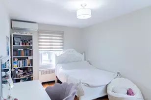 218-51 82nd Ave, Hollis, NY 11427 - Photo 17
