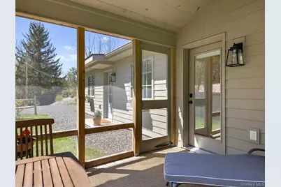 555 Mountain View Avenue, Hurley, NY 12443 - Photo 19