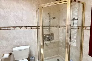 75-19 188th St, Fresh Meadows, NY 11366 - Photo 15