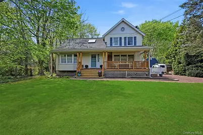 95 6th Avenue, Huntington Station, NY 11746 - Photo 1