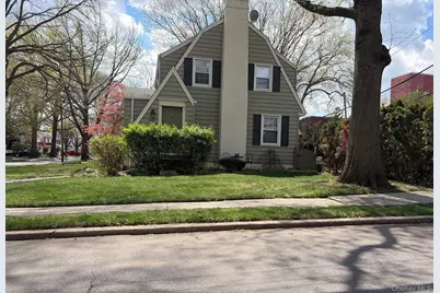 8 Chester Avenue, Garden City, NY 11530 - Photo 3