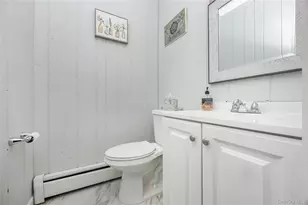 31 Dena Dr, Blue Point, NY 11715 - Photo 15