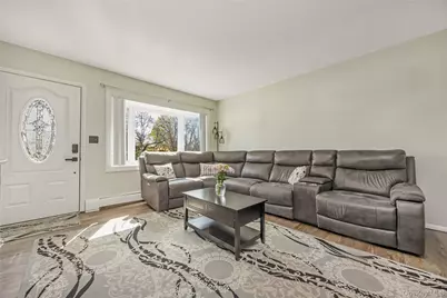 31 Dena Drive, Blue Point, NY 11715 - Photo 5