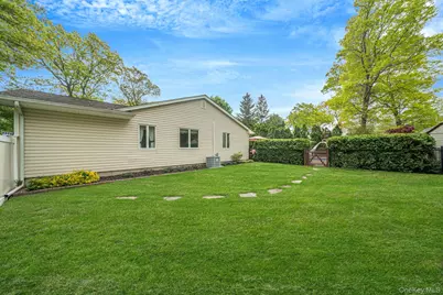 6 Hayden Court, Coram, NY 11727 - Photo 33