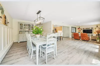 6 Hayden Court, Coram, NY 11727 - Photo 15