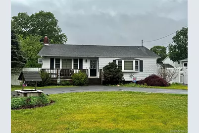 30 Woodmere Place, Selden, NY 11784 - Photo 1