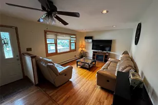30 Woodmere Pl, Selden, NY 11784 - Photo 9