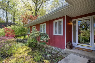 14 Sunderland Place, Suffern, NY 10901 - Photo 5