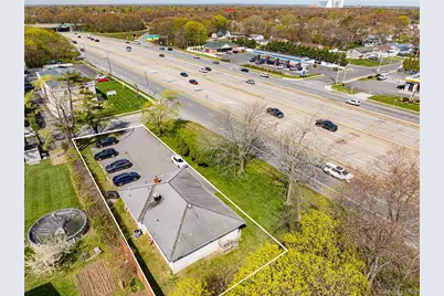 3250 Sunrise Highway, East Islip, NY 11730 - Photo 23