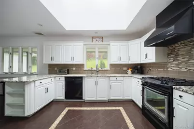 921 W Dover Road, Pawling, NY 12564 - Photo 5