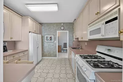 16 Rockledge Avenue #6D-2, Ossining, NY 10562 - Photo 15