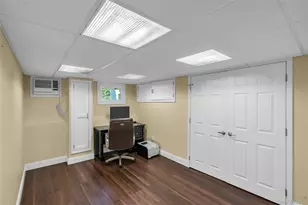 288 Bow Dr, Smithtown, NY 11787 - Photo 33
