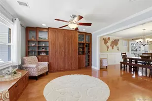 28 Manchester Ln, Stony Brook, NY 11790 - Photo 15