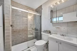 105 Thomas Pl, Bellmore, NY 11710 - Photo 17
