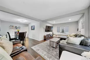 105 Thomas Pl, Bellmore, NY 11710 - Photo 5