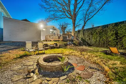 105 Thomas Place, Bellmore, NY 11710 - Photo 25