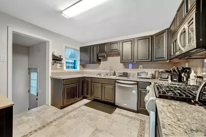 105 Thomas Place, Bellmore, NY 11710 - Photo 15
